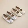 Zapatos de tacón bajo redondos con pajarita para mujer, nuevos zapatos Mary Jane de verano 2026 con suela blanda para combinar con faldas, zapatos de vestir de moda y delicados