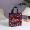 Sacola de presente de amor estampada não tecida bolsa de aniversário dobrável bolsa de armazenamento estampada bolsa à prova d'água para levar