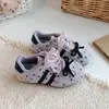 Sapatos femininos, tênis infantis estilo treino alemão, nova coleção outono 2026, muito estilosos, para crianças mais velhas, casuais, sapatilhas