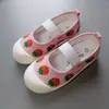 26 Zapatos de Lona para Niños de Primavera y Otoño para Niños y Niñas, Zapatos Individuales de Jardín de Infancia, Zapatos Cuadrados de Fresa y Arcoíris, Edades 1-8