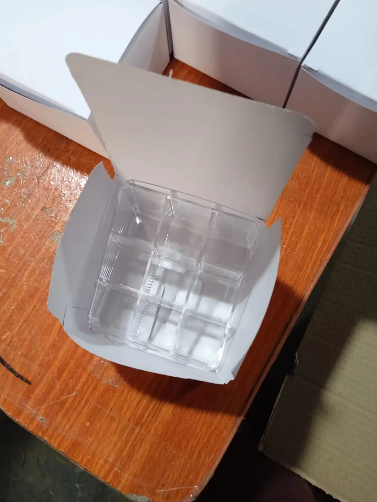 9格