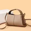 Bolsa Pequena Quadrada Portátil Simples de Cor Sólida da Moda Feminina 2024 Nova Bolsa de Ombro Transversal Casual Versátil