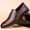 Mocasines de Negocios Retro para Hombre, Nuevo Estilo Británico de Otoño, Zapatos Casuales de Cuero con Suela Suave para Hombre, Slip-On