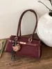 Bolsa de Ombro Retro de Alta Qualidade para Commuter Feminino 2025 Nova Bolsa Simples de Camurça Bolsa Platina