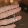 Colar Borboleta e Flor de Cerejeira para Mulheres Prata Esterlina S925 Luxo Leve Fresco Pingente Roda Gigante Simples Versátil Corrente de Clavícula de Alta Qualidade