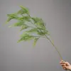 Plantas verdes artificiales con flores de plástico blando pintadas en aerosol para arreglos florales de boda, hojas de pino artificiales verdes, decoraciones de enredaderas de techo