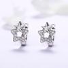 Brincos da moda estilo japonês e coreano Cao Shi femininos com pentagrama cravejado de zircônia brincos de estrela brincos elegantes simples nicho estilo frio