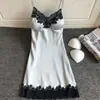 Camisón Sexy con Liguero, Estilo Delgado con Copas, Ribete de Encaje, Ropa de Casa Sexy y Atractiva, Camisón Sexy con Liguero