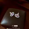 Brincos Saturno de Prata Coreana com Zircônia e Pérola, Brincos de Tarraxa Doces Simples Versáteis, Brincos de Nicho de Luxo Leve para Mulheres