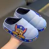 Equipo Wangwang Zapatillas de algodón de invierno para niños niños y niñas grandes, medianas y pequeñas tacón de bolsa para niños cálidas impermeables con forro polar zapatos de algodón para bebé