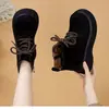 Outono e Inverno 2025 Novo Estilo Forrado com Lã Espessado Quente e à Prova de Frio Sapatos Pequenos de Algodão Retrô Bico Redondo Altura Aumentada Botas Curtas para Mulheres