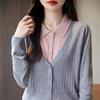 Nuevo cárdigan de punto para mujer, otoño e invierno, lana peinada de doble hebra, cuello polo, estilo de dos piezas falsas, chaqueta versátil a la moda para reducir la edad