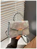 Bolso Estilo Coreano con Bordado Texturizado y Encaje de Mariposas, Nuevo Modelo 2026, Hebilla de Cierre de Lujo Ligero, Bolso de Hombro Cruzado Único para Mujer