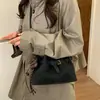 Bolsa Pequena Vintage para Mulheres 2025 Nova Tendência de Alta Qualidade Versátil Bolsa de Ombro para Trabalho Deslocamento Bolsa Saco Transversal