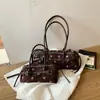 Bolsa de Axila Nova Outono e Inverno Feminina Transfronteiriça Textura de Veludo Retrô Bolsa de Ombro Único Moda Tendência Bolsa de Mão Bolinhas Bolsa Almofada