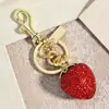 Chaveiro de Fruta Fofo com Strass, Pingente Chaveiro Morango, Acessório de Bolsa Totalmente com Strass para Mulheres, Chapéu Campeão de Brocado Song no Atacado