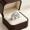 Anillo de lujo con circonita incrustada de cobre, estilo de moda europea y americana, el más vendido, anillo para mujer, estilo de moda transfronterizo, anillo para mujer, venta al por mayor