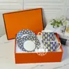 Suministro Directo de Fábrica H Marca Taza y Platillo de Café Juego de Porcelana Hueso Juego de Té de la Tarde Taza de Té Negro Taza y Platillo Doble de Lujo Ligero Regalo de Boda