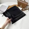 Bufanda de Algodón Lino Seda Espiga de Moda y Versátil con Estampado de Cadena de Alta Gama, Bufanda Decorativa para Cuello, Bufanda para Mujer al por Mayor
