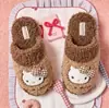 Chinelos de algodão femininos Sanrio originais Hello Kitty, nova coleção outono/inverno 2026, forrados com fleece para aquecimento, estilo pantufa baixa fofa