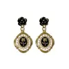Aretes de Rosa Francesa para Mujer, Aretes Estilo Hepburn Retro de Hong Kong, Nuevo Estilo de Principios de Primavera de Alta Gama, Joyería para Orejas Versátil