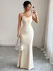2026 Nuevo Vestido de Noche Estilo Europeo y Americano Rojo Lentejuelas Halter Espalda Descubierta Ajustado Sirena Vestido Largo
