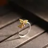 Anel Duplo de Borboleta em Prata Pura 999 com Detalhes em Ouro, Anel de Dedo Indicador em Filigrana Aberta, Joia da Moda para o Dia a Dia