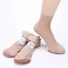 Medias de alambre de acero medias cortas para mujer cuatro estaciones tubo corto estilo fino primavera verano damas duraderas anti-enganches medias cortas al por mayor