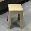 Banqueta plástica espessa para uso doméstico, extra grossa, moderna e simples, empilhável, confortável para sentar por longos períodos, banqueta redonda alta