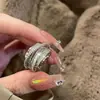 Anillo Elegante Brillante de Cintura Delgada con Temperamento para Mujer, Anillo Abierto de Moda Geométrico de Rayas Anchas, Anillo de Dedo Índice de Nicho de Moda