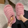 Pantuflas peludas populares para mujer para usar en exteriores, nuevo modelo casual antideslizante de moda perezosa de una tira peluda para mujer, otoño e invierno 2026