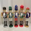 Vendas Diretas da Fábrica Fornecem Várias Formas e Tamanhos Soldados de Madeira Pintados Soldados de Noz Quebra-Nozes Marionetes
