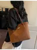Bolso Transfronterizo para Mujer Casual Diario para Viajar 2026 Bolso Tote Moderno de Gran Capacidad Bolso de Mano Sencillo Bolso de Hombro Europeo y Americano