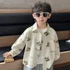 Chaqueta Camisa de Oso para Niños Primavera y Otoño 2026 Nuevo Estilo Coreano Camisa Elegante y Genial para Niños Pequeños