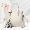 Bolso de mano popular, bandolera de hombro, tendencia 2024, nuevo bolso bandolera para mujer, moderno y atmosférico, bolso sencillo para madres.
