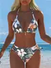 Traje de baño bikini de color liso europeo y americano, sexy y moderno bikini de tres piezas, nuevo modelo 2027, trajes de baño al por mayor para vacaciones en la playa