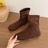 Novas Botas Femininas Botas Curtas Botas Emagrecedoras Retro Elásticas Bico Redondo Western Aumento Interno de Altura Botas Martin 2026 Moda Camurça Não