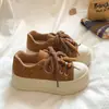 Sapatos casuais de lona pretos versáteis ins femininos 2026 primavera e outono novos sapatos casuais retrô sapatos plataforma de sola grossa com contas femininos