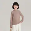 Camiseta Manga Larga Estampada con Letras para Niñas Pudding Haru 2025 Otoño e Invierno Nueva Camiseta Básica Versátil de Cuello Semi-Alto para Niños