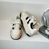 Zapatos Deportivos para Niños 2024 Primavera y Verano Nuevo Estilo Velcro Suela Blanda Zapatillas Ligeras Zapatos Casuales para Niñas Casual y Versátil