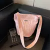 Bolsa de Lona Grande Capacidade para o Outono e Inverno para Mulheres 2025 Nova Tendência High-End com Pregas para Ombro e Transversal