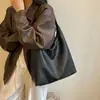Bolsa Grande de Palha Vintage Feminina 2026 Nova Outono Versátil Bolsa de Ombro Único Simples Diária Bolsa de Ombro Único para o Trabalho