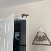 Interesante Animal Oso Pardo Decoración Superior de Puerta de Madera para el Hogar, Adorno Creativo para Marco de Puerta, Regalo de Vacaciones