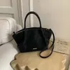 Bolsa Retrô de Grande Capacidade para Mulheres, Novo Estilo Outono e Inverno 2025, Bolsa de Palha Plissada de Ombro Único e Transversal para o Dia a Dia