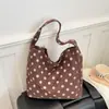 Bolsa de Bolinhas Feminina 2026 Nova Outono Inverno Popular Moda High-End Retrô Bolsa de Ombro Bolsa Tote de Grande Capacidade