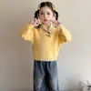 Ropa de primavera y otoño para niñas 2026 nueva colección: tejidos para niños, suéteres y ropa exterior casual para niñas, versátiles y fáciles de combinar