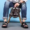 Sandálias Masculinas Verão 2023 Novas Sapatos Casuais de Praia Couro Genuíno Sola Macia Antiderrapante Calçado Exterior Dupla Finalidade Sandálias e Chinelos de Pai