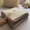 Colcha de Verano de Gasa de Doble Capa tipo Nube Grado Materno e Infantil con Bordes Festoneados, Colcha Refrescante de Verano con Puntada Triangular y Bordado Festoneado, Juego de Cuatro Piezas