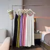 Vestido de Verano 2026 Petite Holgado de Tirantes Plisados, Vestido de Alta Gama con una Falda Larga Plisada Sencilla y Versátil