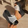 Chanclas de Plataforma Impermeables Transfronterizas Europeas y Americanas, Sandalias de Verano de Seda Dorada, Chanclas de Boca de Pez, Comercio Exterior Europeo y Americano Transfronterizo Venta al por Mayor Talla Grande